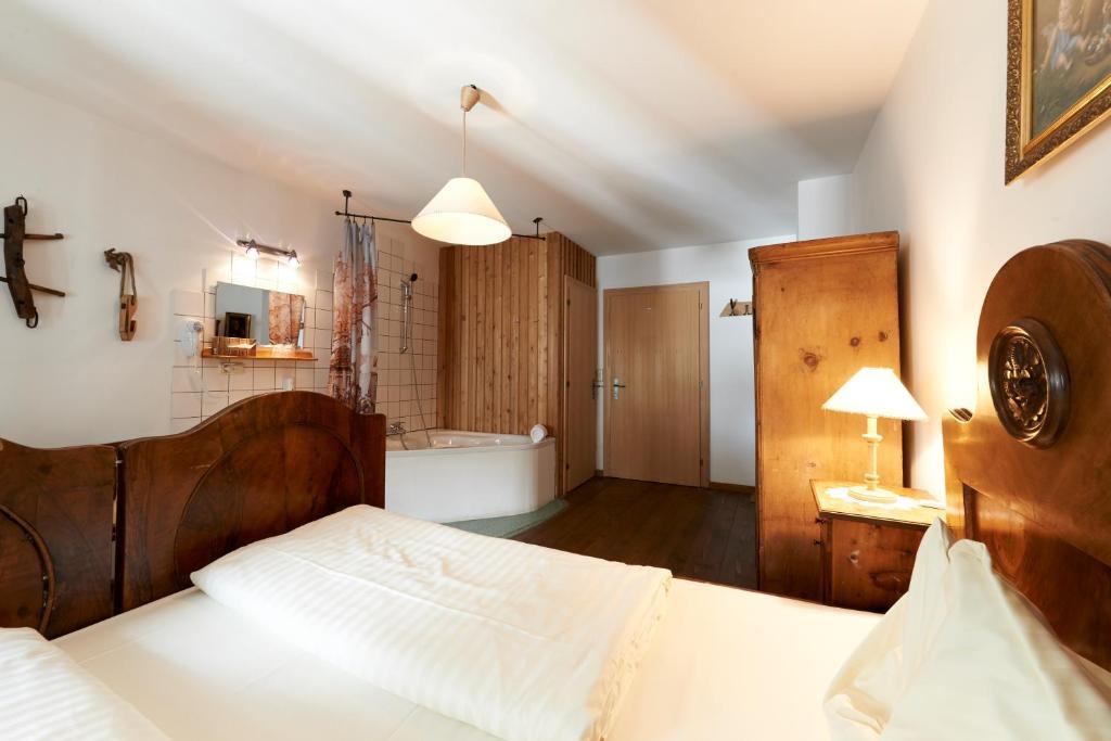 Hotelchen Doellacher Dorfwirtshaus Großkirchheim Eksteriør bilde